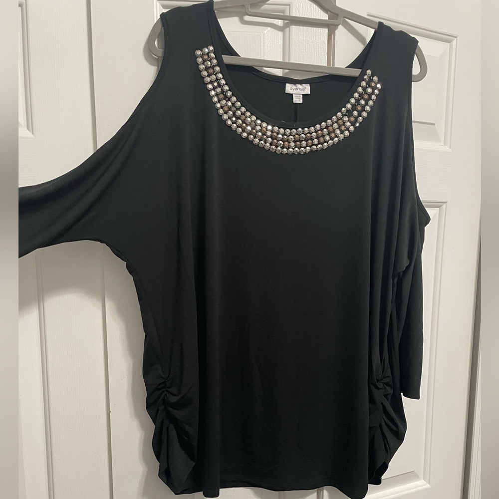 Blouse with sequins